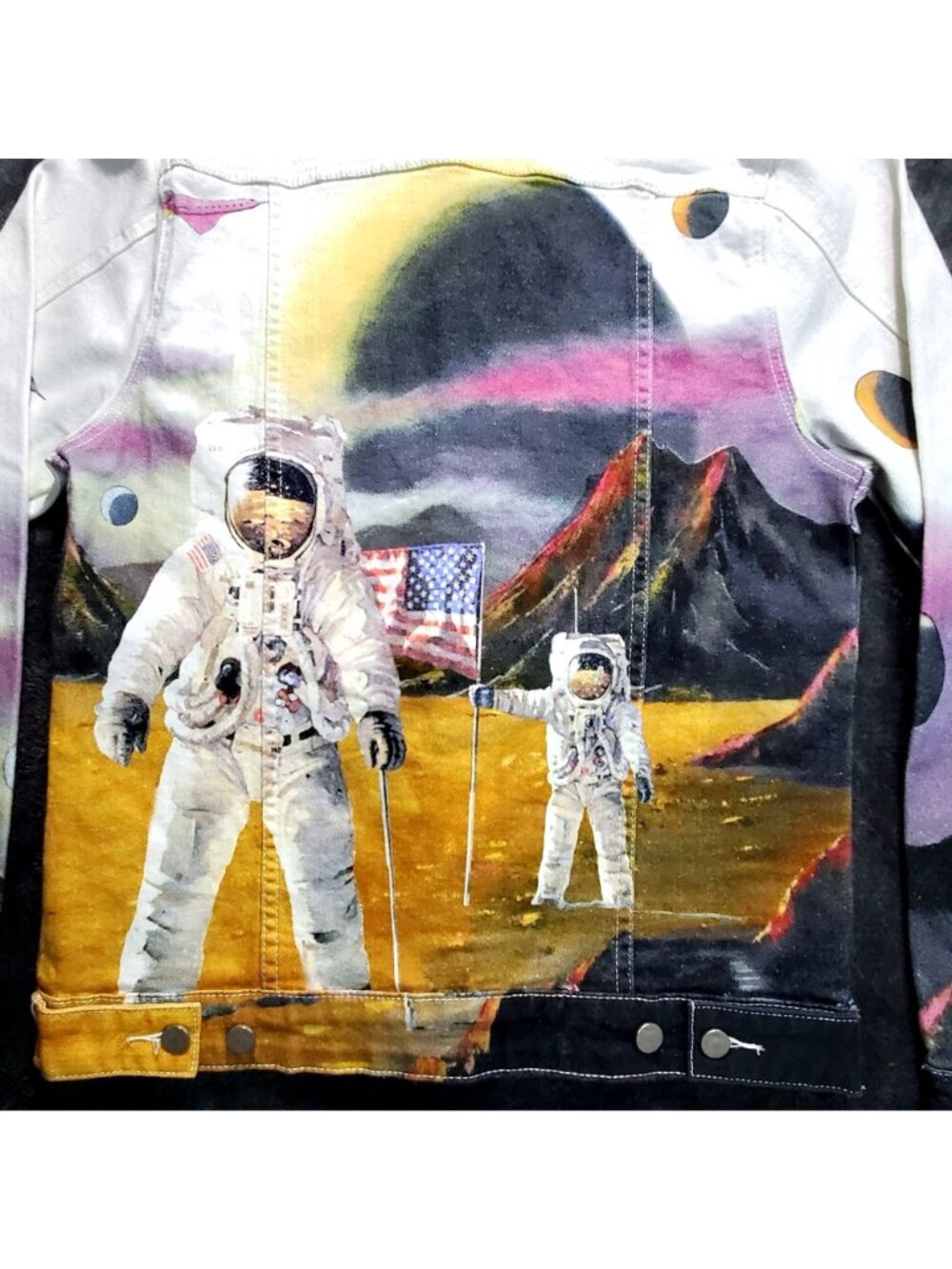 Lifted Anchors Medium "Wonderland" Astronaut Space Galaxy Printed Denim Jacket - Picture 10 of 10